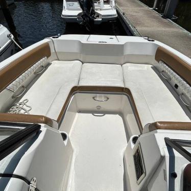 2022 Bayliner dx 2200