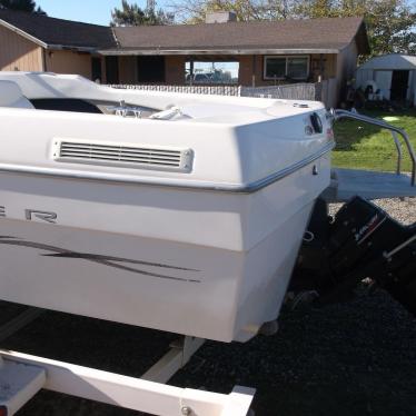 2001 Bayliner 18ft boat