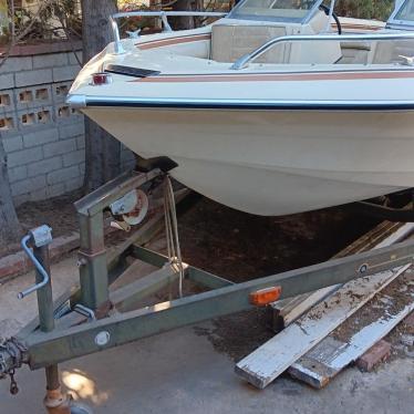 1982 Glastron 17ft boat