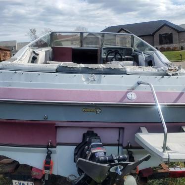 1989 Maxum 20ft boat