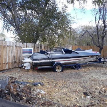 1986 Bayliner 17ft boat