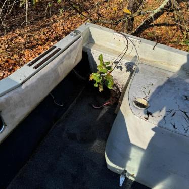 1993 Four Winns 15ft boat