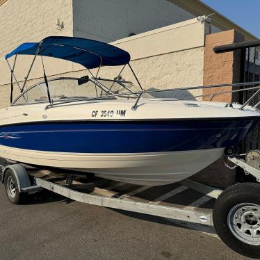 2006 Bayliner 212