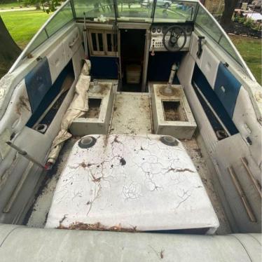 1985 Four Winns 26ft boat