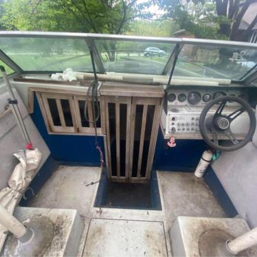 1985 Four Winns 26ft boat