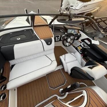 2019 Nautique ski nautique closed bow