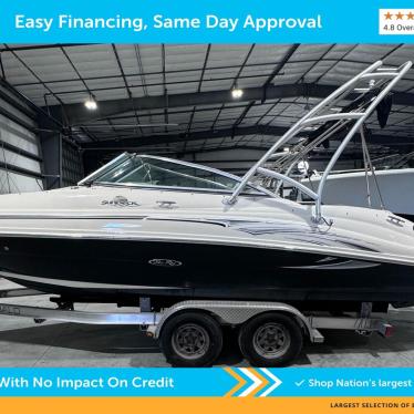 2005 Sea Ray 220 sundeck