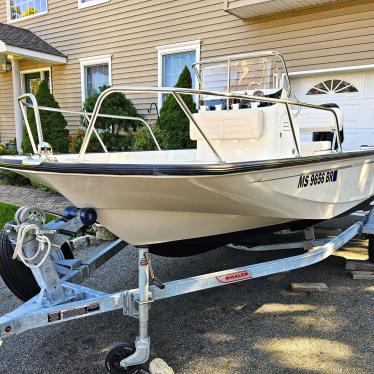 2022 Boston Whaler 150 montauk