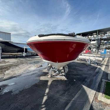 2007 Sea Ray 240 sundeck