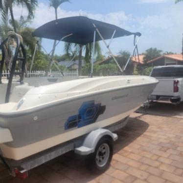 2017 Bayliner element e18