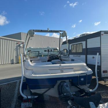 1998 Glastron 19ft boat