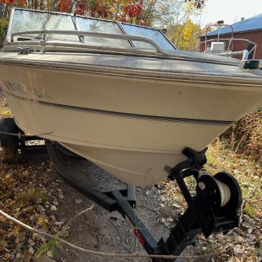 1984 Larson 16ft boat