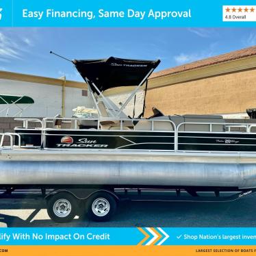 2019 Sun Tracker fishin barge 20 dlx