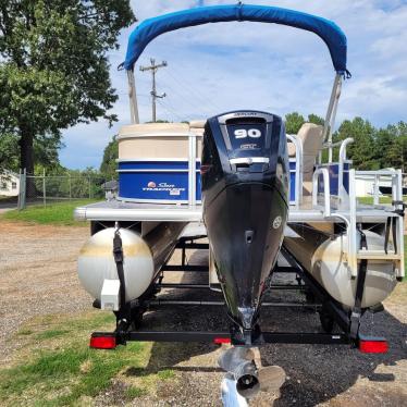 2018 Sun Tracker party barge 20 dlx