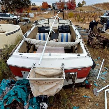 1978 Crestliner 17ft boat