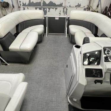 2020 Sylvan 820lzquadloungepontoon