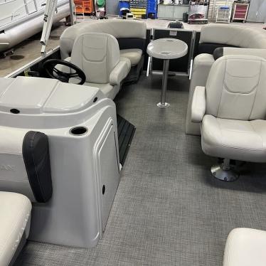 2020 Sylvan 820lzquadloungepontoon