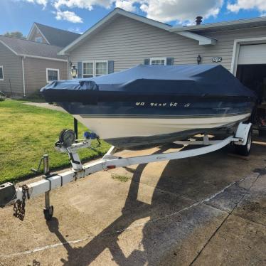 1998 Bayliner 19ft boat