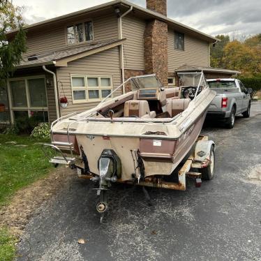 1987 Larson 17ft boat