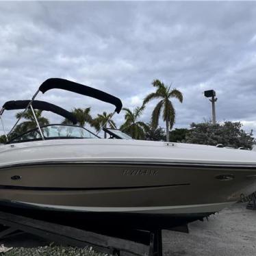 2017 Sea Ray sundeck 240 sdx