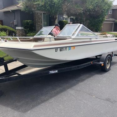 California 20' Powerboat Outboard & Has Trailer 1975