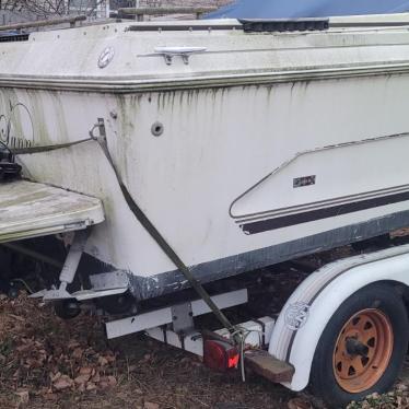 1985 Sea Ray 21ft boat