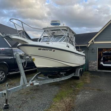 23’ Boston Whaler Conquest 2001