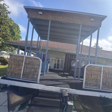 Fun Pontoon- Force Outboard 50HP With Trailer 1989