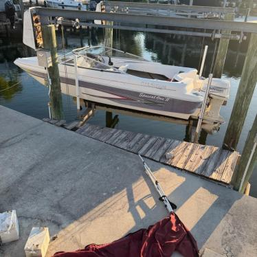 1997 Glastron 18ft ski and fish boat