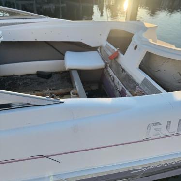 1997 Glastron 18ft ski and fish boat