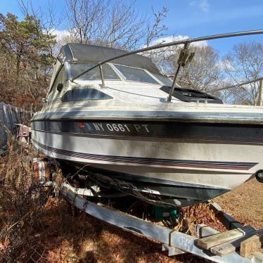 Bayliner 21' Runabout Boat W/ Registration & Trailer 1989