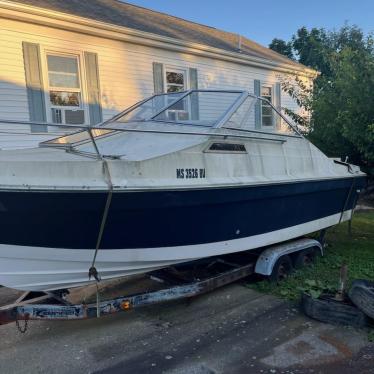 Bayliner 22' Runabout Boat W/ Clean Title & Trailer 1981