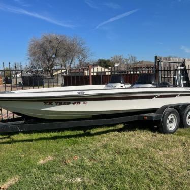 Viper 21' Runabout Boat & Has Trailer 2003