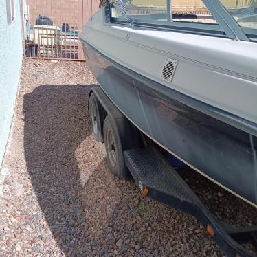 Crownline 19' Bowrider W/ Title & Trailer 1992