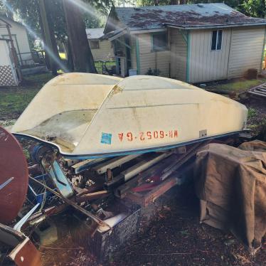 Livingston 11' Runabout Boat W/ Bill Of Sale 1979