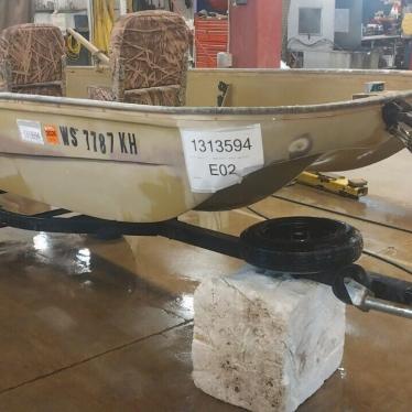 Lund 315 Guide Spec Fishing Boat 1977
