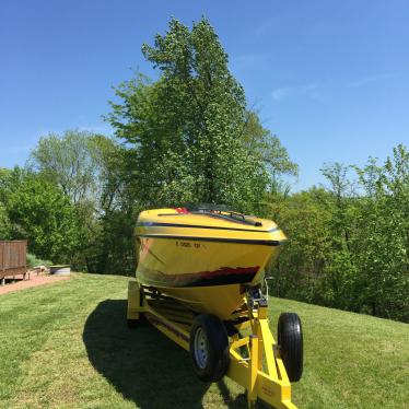 1990 Baja 32 outlaw racing express cruiser