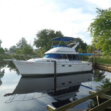 Bayliner 3218 1989 for sale for $8,000 - Boats-from-USA.com