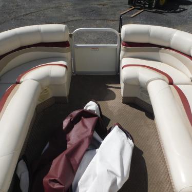 2004 Bennington pontoon