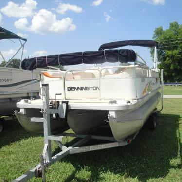 2000 Bennington 222