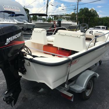 2005 Boston Whaler 130 sport