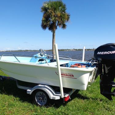 2008 Boston Whaler 130 sport