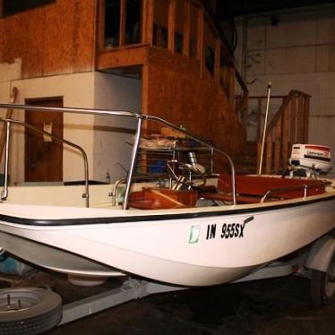 1979 Boston Whaler runabout