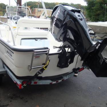 2011 Boston Whaler 150 montauk