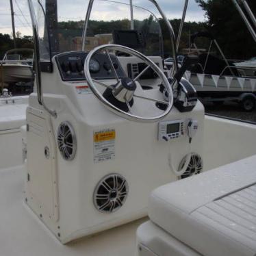 2011 Boston Whaler 150 montauk