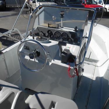 1988 Boston Whaler guardian 18