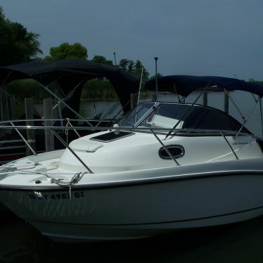 2008 Boston Whaler conuest 235