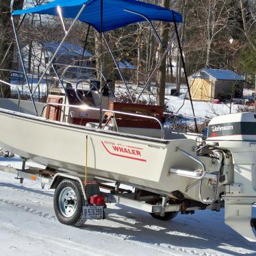 1992 Boston Whaler montauk 17