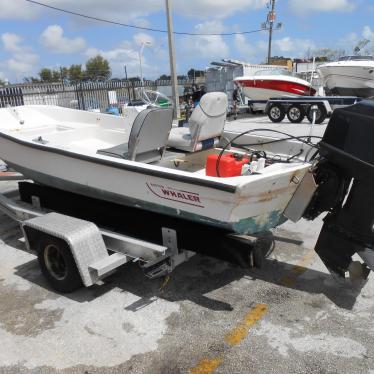 1982 Boston Whaler 130 side helm sport