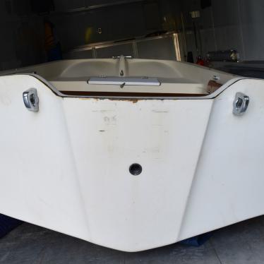 1992 Boston Whaler 9